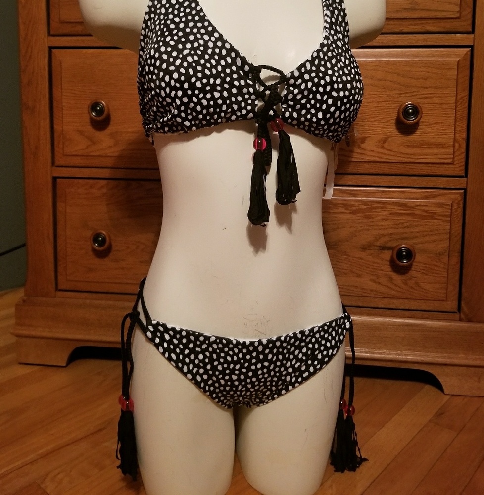 NWT Victoria's Secret reversible bikini bottom M